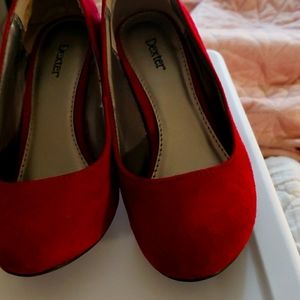 Size 7 red crushed velvet shoes